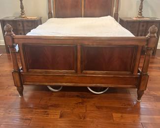 #43 - $1,400 - Drexel Heritage "Mirabelle" Queen size bed + dresser 12 drawers 64x21x41+ 2 night chests 34x18x31 - Antique Sherry finish