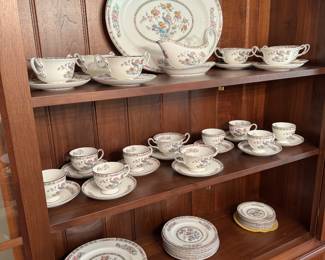#39 - $220 - Wedgewood China - Kutani Crane - Service for 8 - 43 pieces