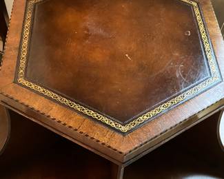 #19 - $300 -Octogonal 2-Tier Table 5 Openings. 29 X 32H