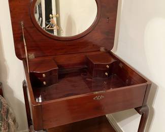 #75 - $700 - Mahogany Queen Anne Period Vanity Table 30W X 24D X 33H - Rare piece -