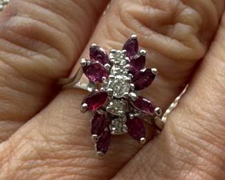 #172 - $525 - 14kt white gold, ruby & diamond ring. 3.6 gr, size 6.