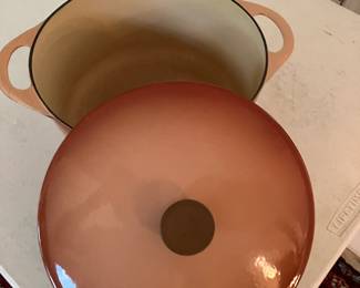#121 - $110 - Cousances round dutch oven 9x10