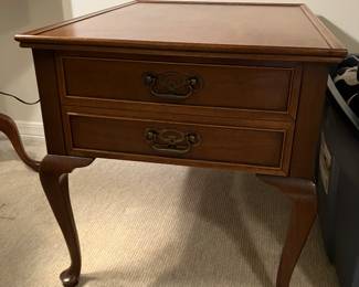 #49 - $140 - Henredon 1-Drawer Table 21W X 27D X22H