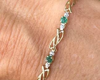 #178 - $450 - Emerald 7" long bracelet 14kt yellow gold 5.0 grams