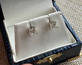 #183 - Approx 1 ctw Princess cut diamonds - 14kt white gold 1.4 grs. $1250