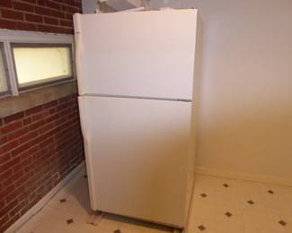 See prices & more info, copy & paste link below:https://beforeudemo.com/sales-event/glencoe-3000-sq-ft-house-demolition-sale/