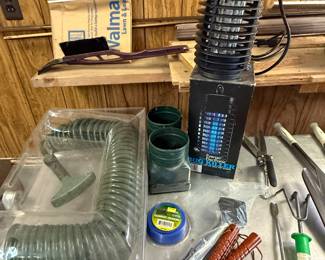 The bug zapper in the middle of a picture has never been opened. I took it out of the box for the photo.