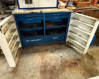 Here’s a shot of the interior with shelves on the side and drawers inside