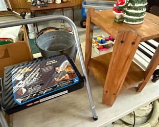 A nice stepstool and more random items in the garage
