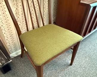 Here’s a shot of one of the chairs