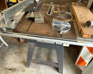 This is a nice Sears craftsman table saw