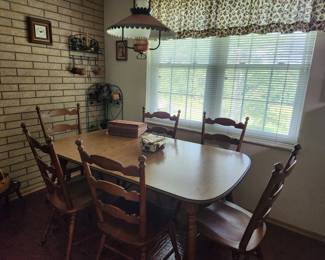 Maple Breakfast set with 6 Chairs
