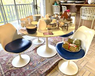 MCM SAARINEN TULIP TABLE SET
