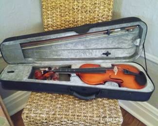 Eastar violin like new