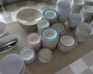 Pyrex Plates and Bowls kitchenware
