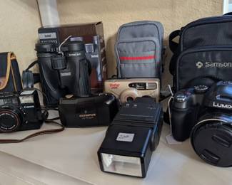 Camera's Cannon, Samsonite, Bushnell