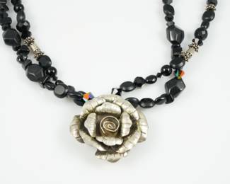 Flower Pendant Necklace