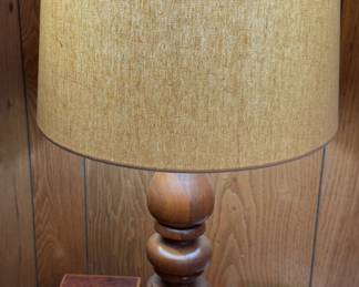 Wood lamp