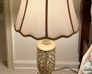 Wood filigree lamp