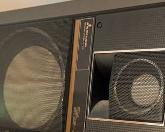 Mitsubishi speaker (1 of 2)