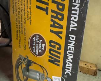 Central Pneumatic Spray Gun Kit (new)