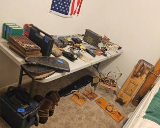 Hunting and reloading items