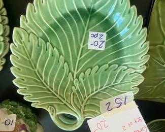 #152 Two's Company Green Leaf Plate - Set of 2 $20.00