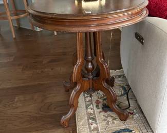 #55 oval end table 29x22x27 $125.00