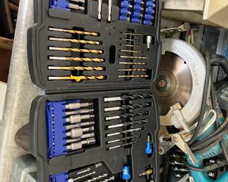 #220 Kobalt drill set $30.00