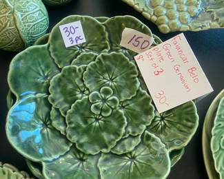 #150 Faience's Belo Gren Geranium plate - set of 3 8" $30.00
