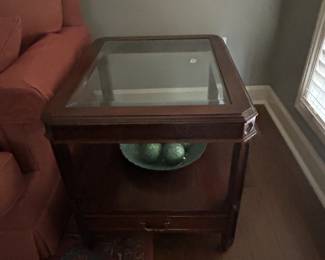 #40 Century end table with drawer and shelf 20x28x22 $175.00