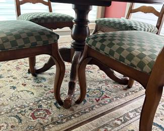 #53 Ethan Allen dinning table w 4 chair 47-77x29 with 2 leaves $200.00