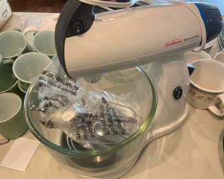 #196 Sumbean mixer with bowl $30.00