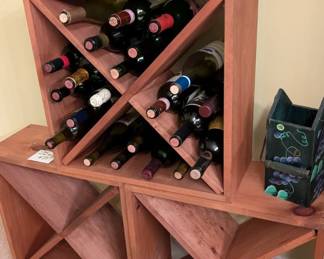 Wine bottle display boxes