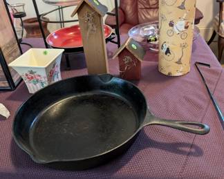 #10 cast iron skillet