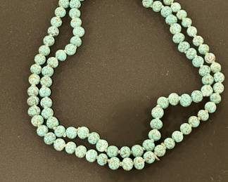 Vintage glass bead necklace