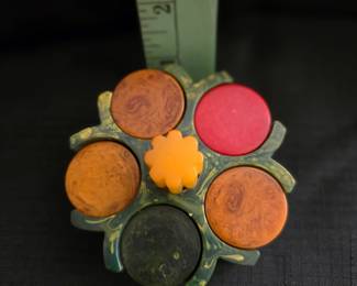 Vintage small bakelite poker chip set