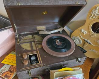 old record player, old records