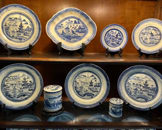 Large collection of Chinese Canton ware.