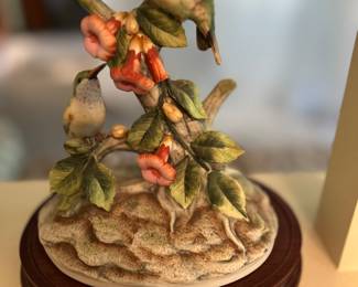 HUMMINGBIRD STATUE