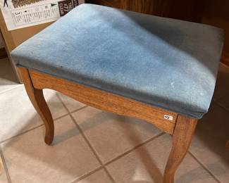 VANITY STOOL