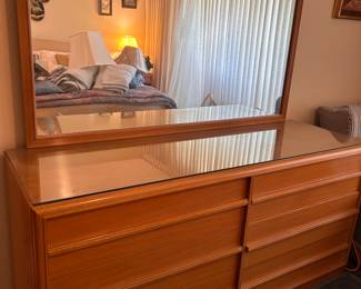 R-WAY MID CENTURY MODERN DRESSER. CLEAN LINES, VERY WEL MADE