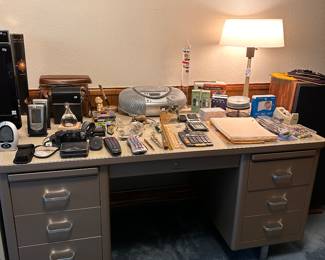 INDUSTRIAL METAL "STEELCASE" DESK