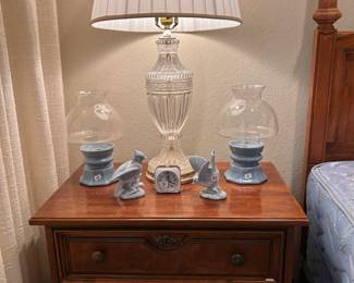 THOMASVILLE NIGHT STAND (one of 2 matching)