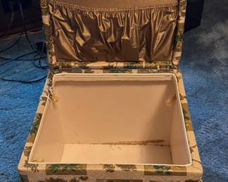 VINTAGE SEWING BOX