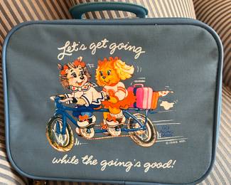 VINTAGE KID'S TRAVEL CASE