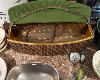 SALTON MID CENTURY BUN WARMER