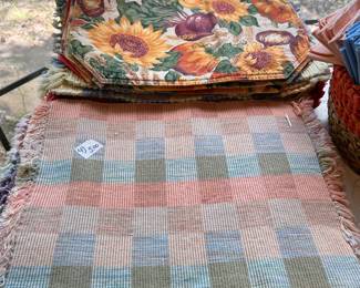 TABLECLOTHS, PLACEMATS, NAPKINS