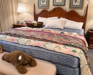 KING SIZE THOMASVILLE BED, LINENS,