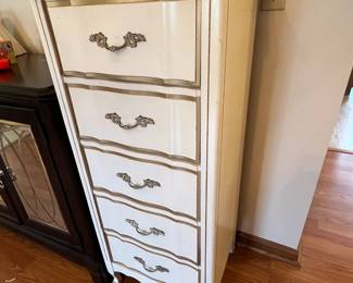 lingere chest